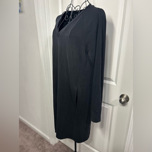 Athleta Seasoft Black Dress - Picture 2 of 4